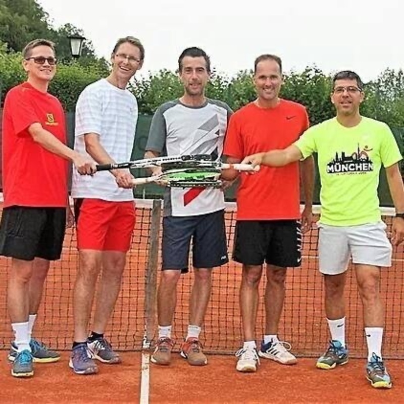 Show_big_tennismannschaft